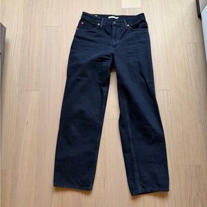 Levi’s Black Dad Jean. Size 28.
